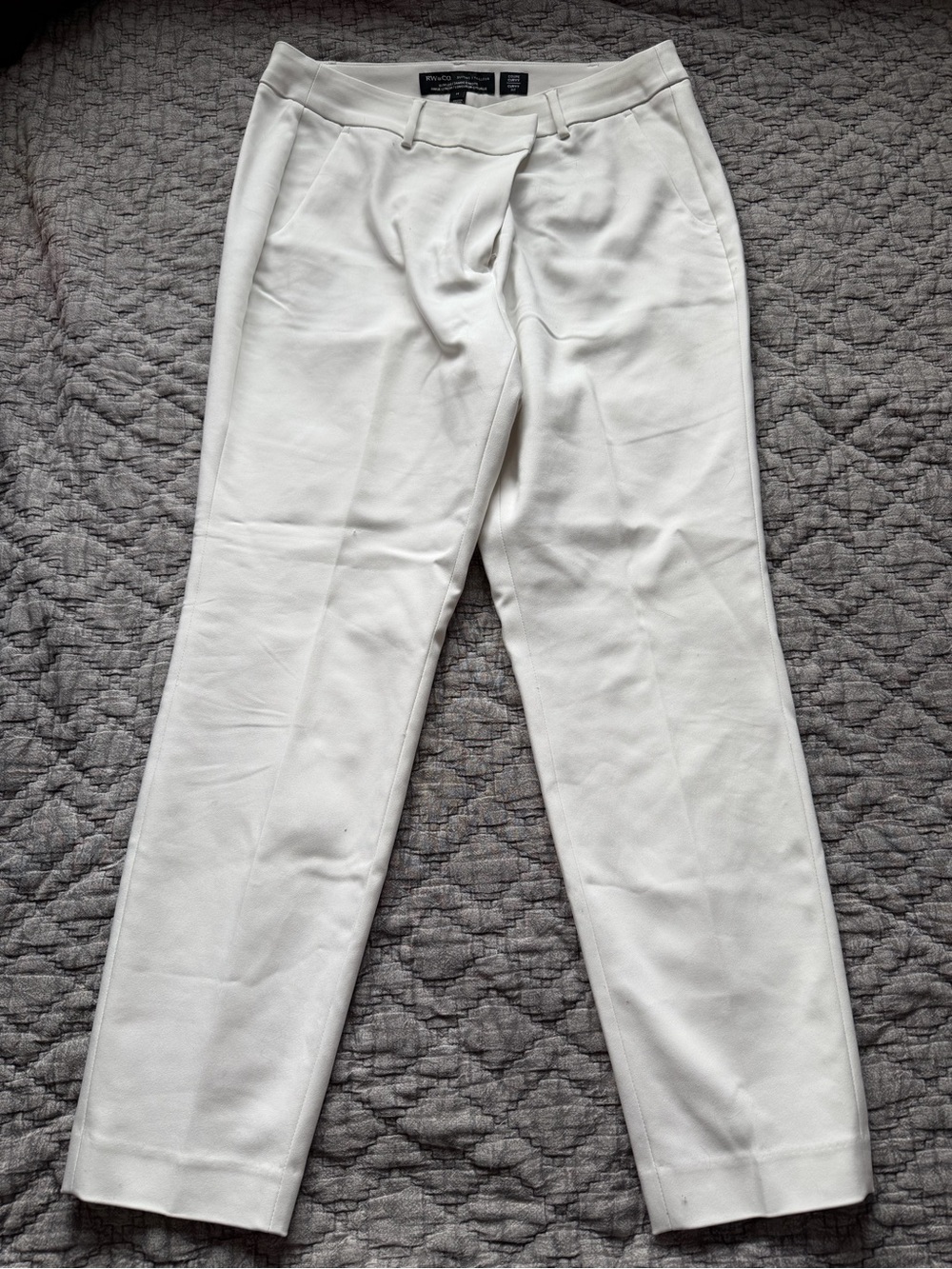 RW&CO. White Straight-Leg Women's Pants